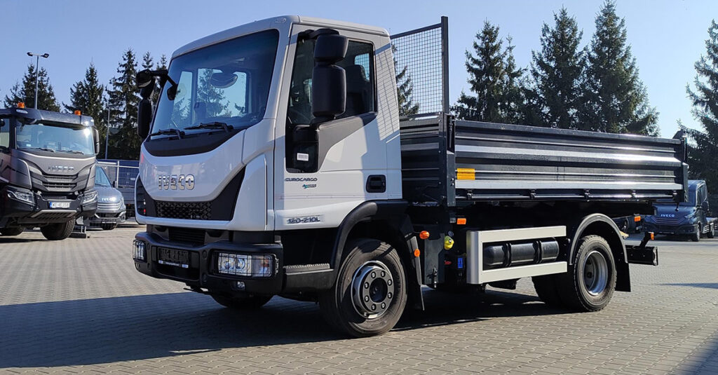 Eurocargo CNG - średnia ciężarówka w gamie włoskiego producenta, która doskonale wypełnia lukę między IVECO Daily i największym modelem S-Way.