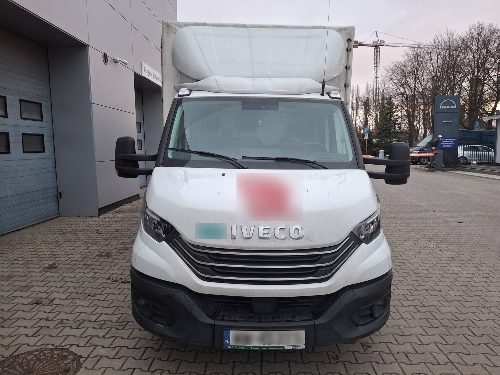Iveco Daily: Bezgotówkowa wymiana szyby w 1 dzień w Olsztynie