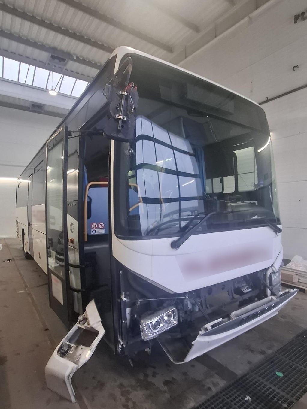 Iveco Autobus: Naprawa blacharsko-lakiernicza po kolizji – Białystok