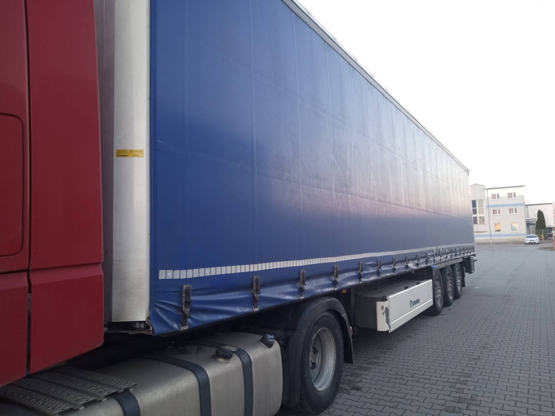 Bezgotówkowa naprawa Naczepy z polisy Warta w Suwałkach