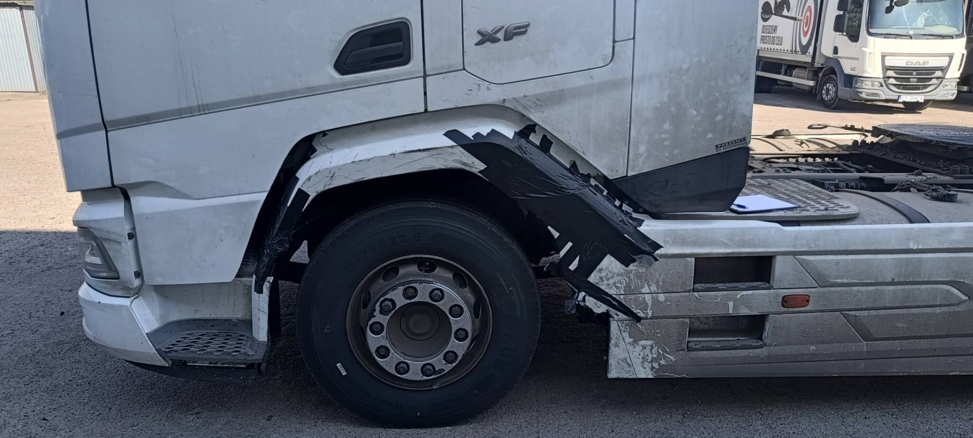 DAF XF: Naprawa blacharsko-lakiernicza po wystrzale opony – Toruń