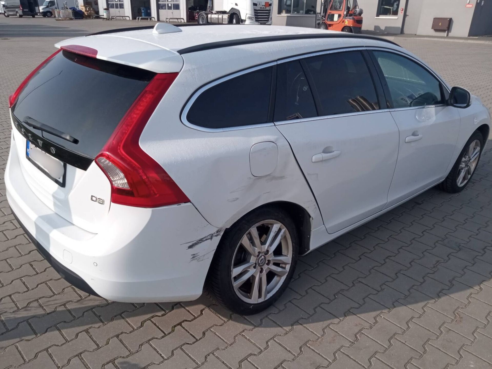 Bezgotówkowa naprawa Volvo V60 z polisy PZU w Suwałkach
