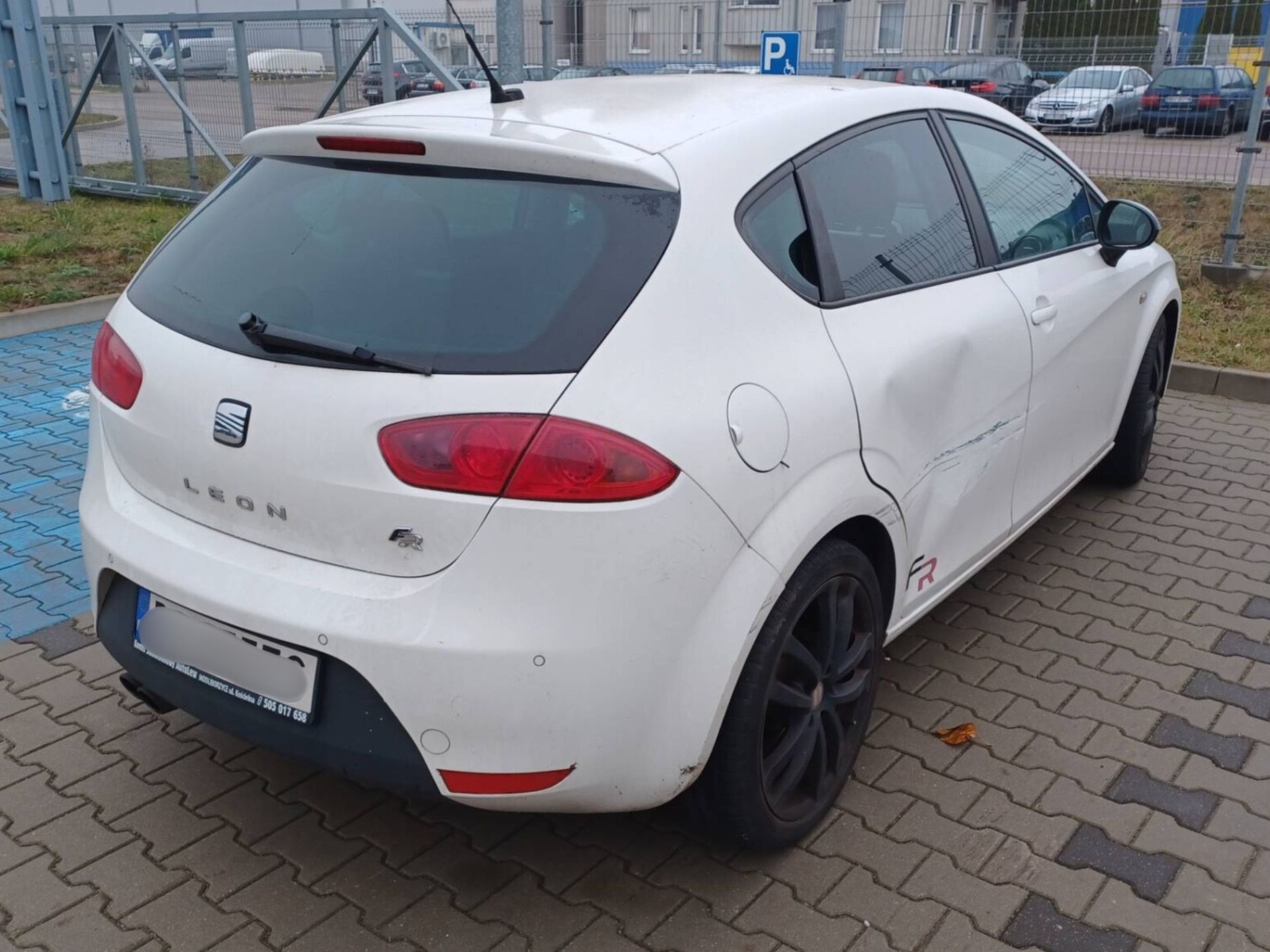 Bezgotówkowa naprawa blacharska Seata Leon z polisy PZU w Suwałkach