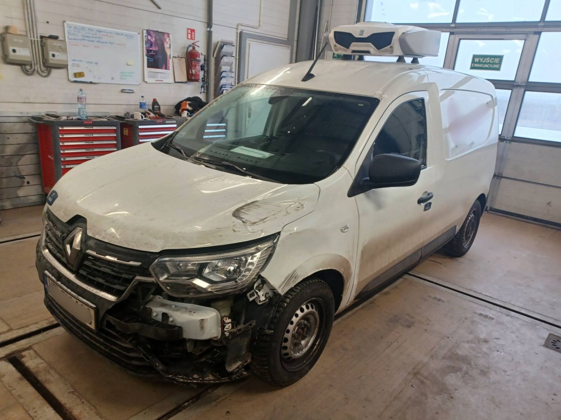 Bezgotówkowa naprawa Renault Express z polisy Ergo Hestia w Suwałkach