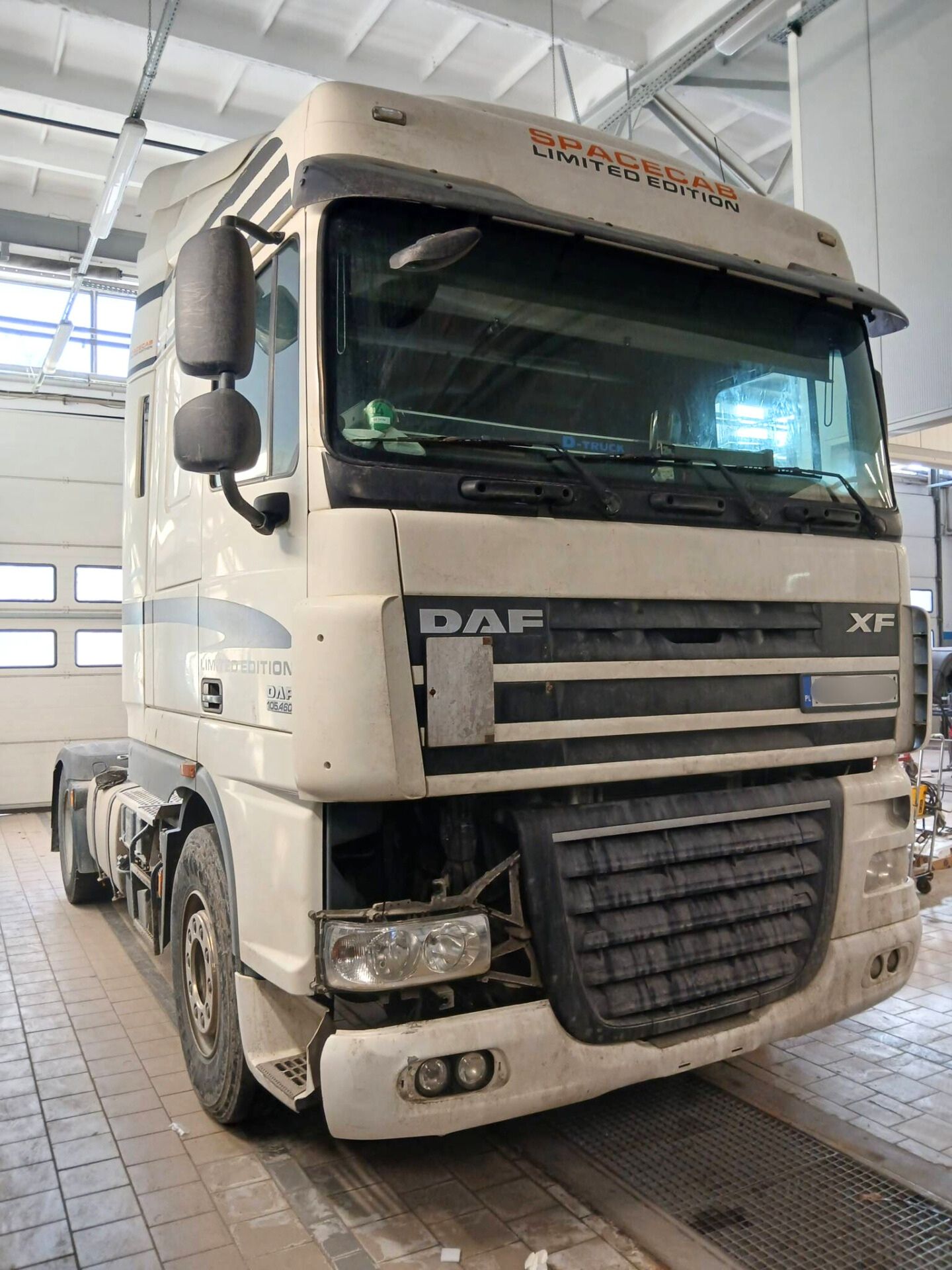 DAF XF 105: Naprawa blacharsko-lakiernicza po kolizji – Olsztyn