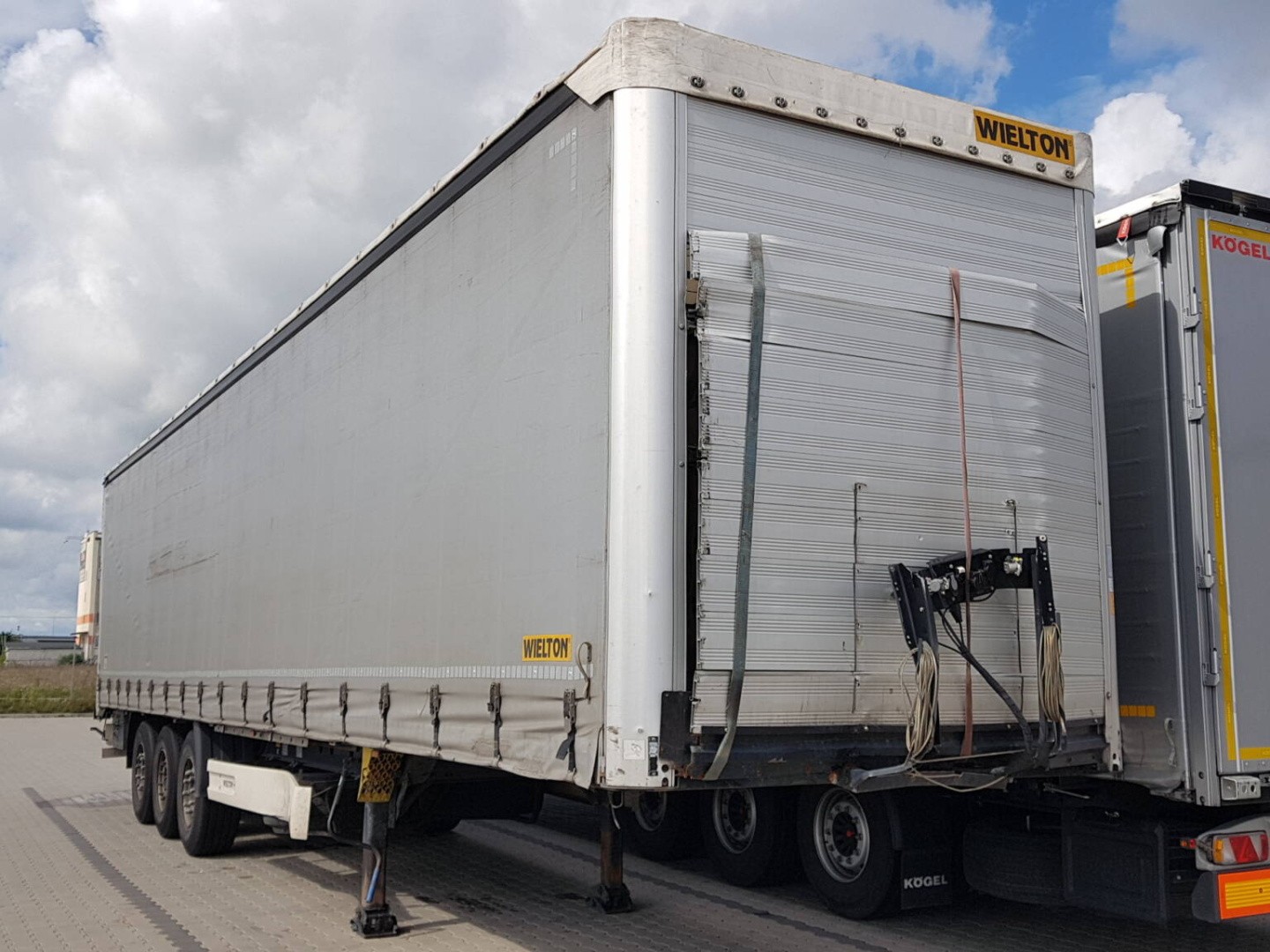 Bezgotówkowa naprawa Wieltona z polisy Warta w Suwałkach