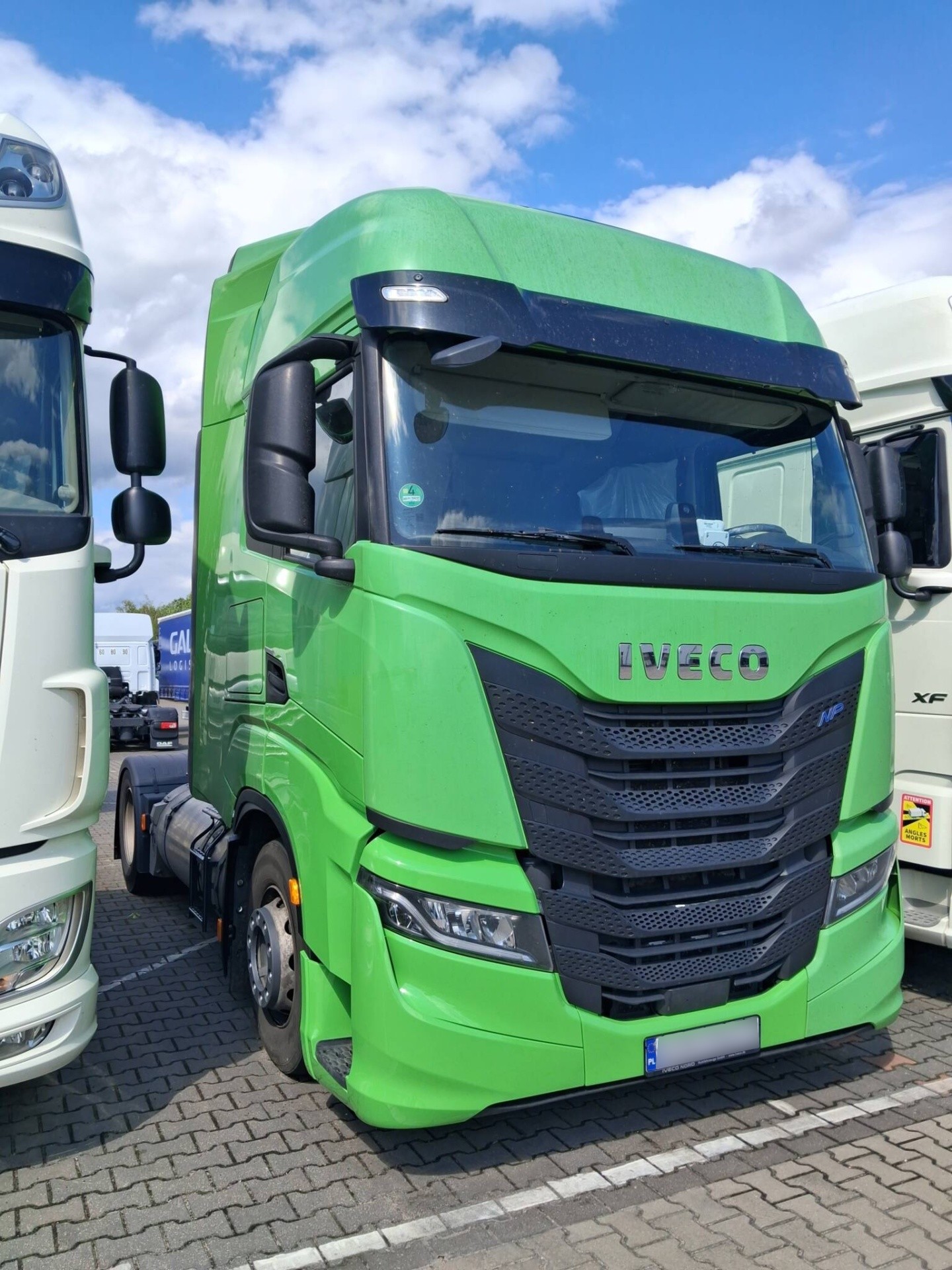 IVECO: Naprawa blacharsko-lakiernicza po zderzeniu z barierkami – Szczecin