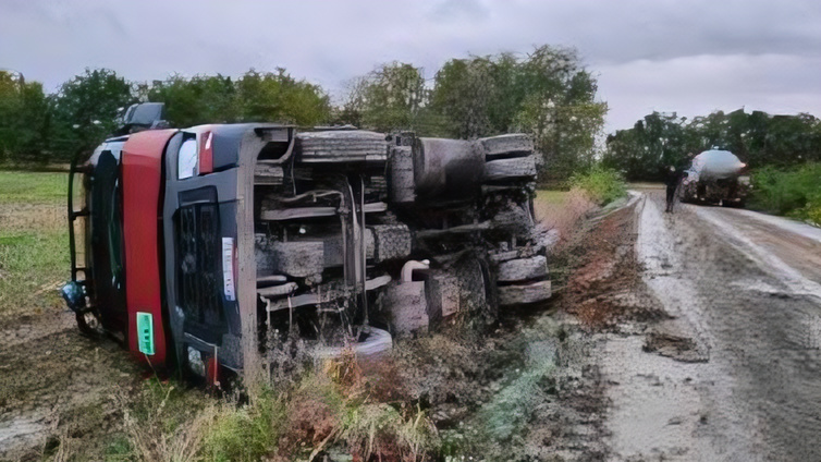 Renault: Naprawa powypadkowa po przewróceniu pojazdu – Poznań