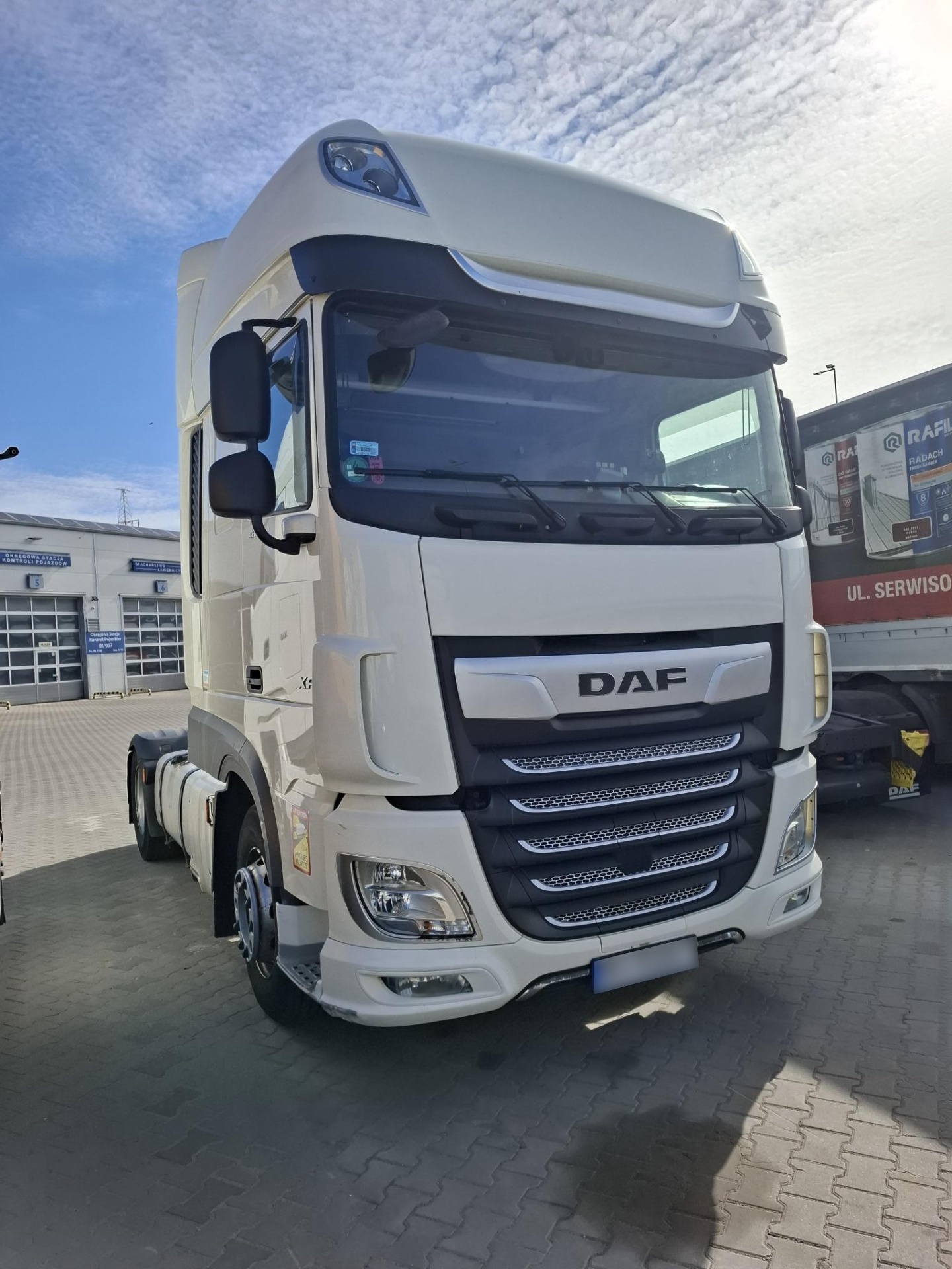Bezgotówkowa naprawa ciągnika siodłowego DAF XF z polisy Warta w Białymstoku