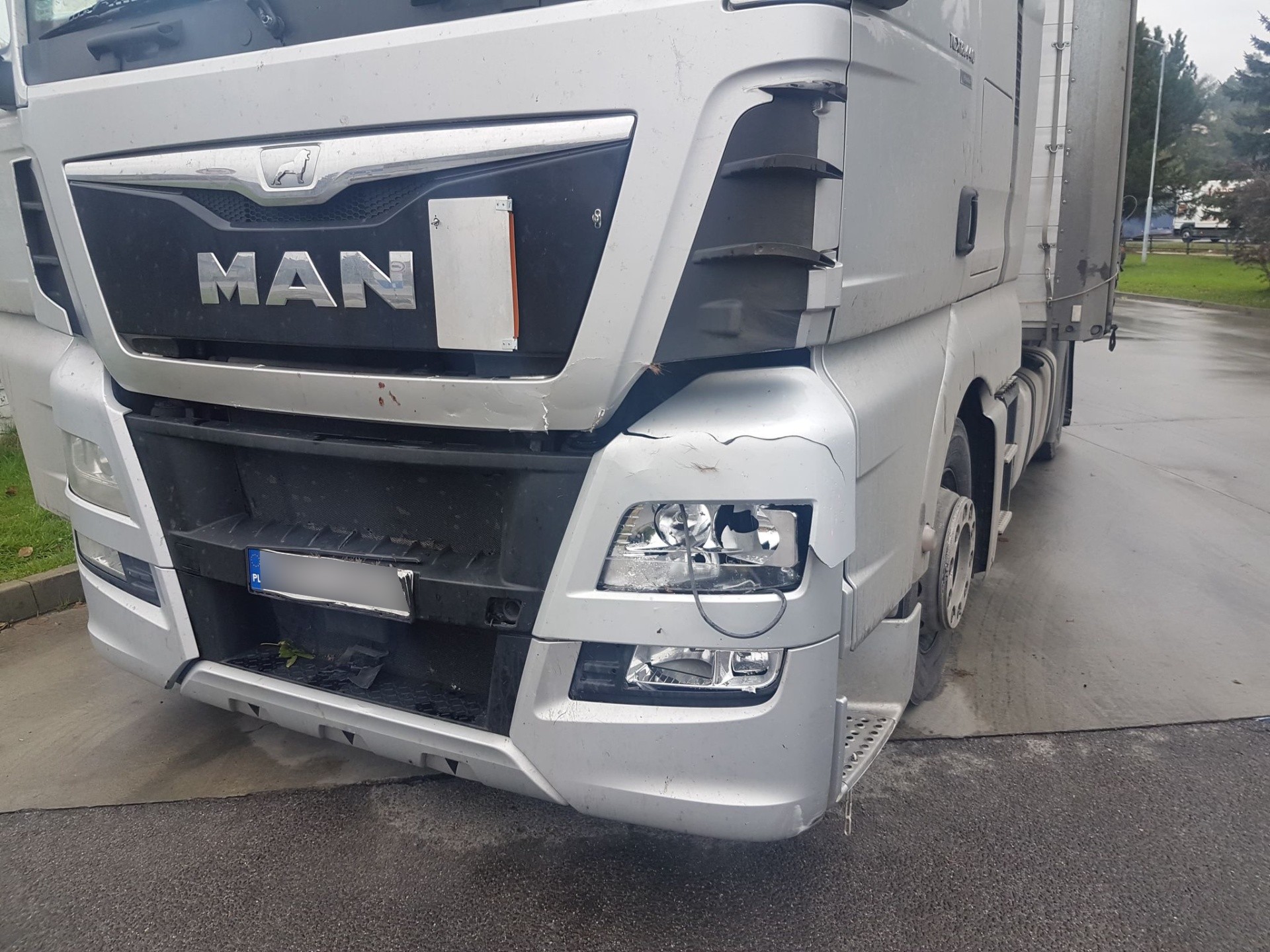 MAN TGX: Naprawa powypadkowa po zderzeniu z łosiem – Suwałki