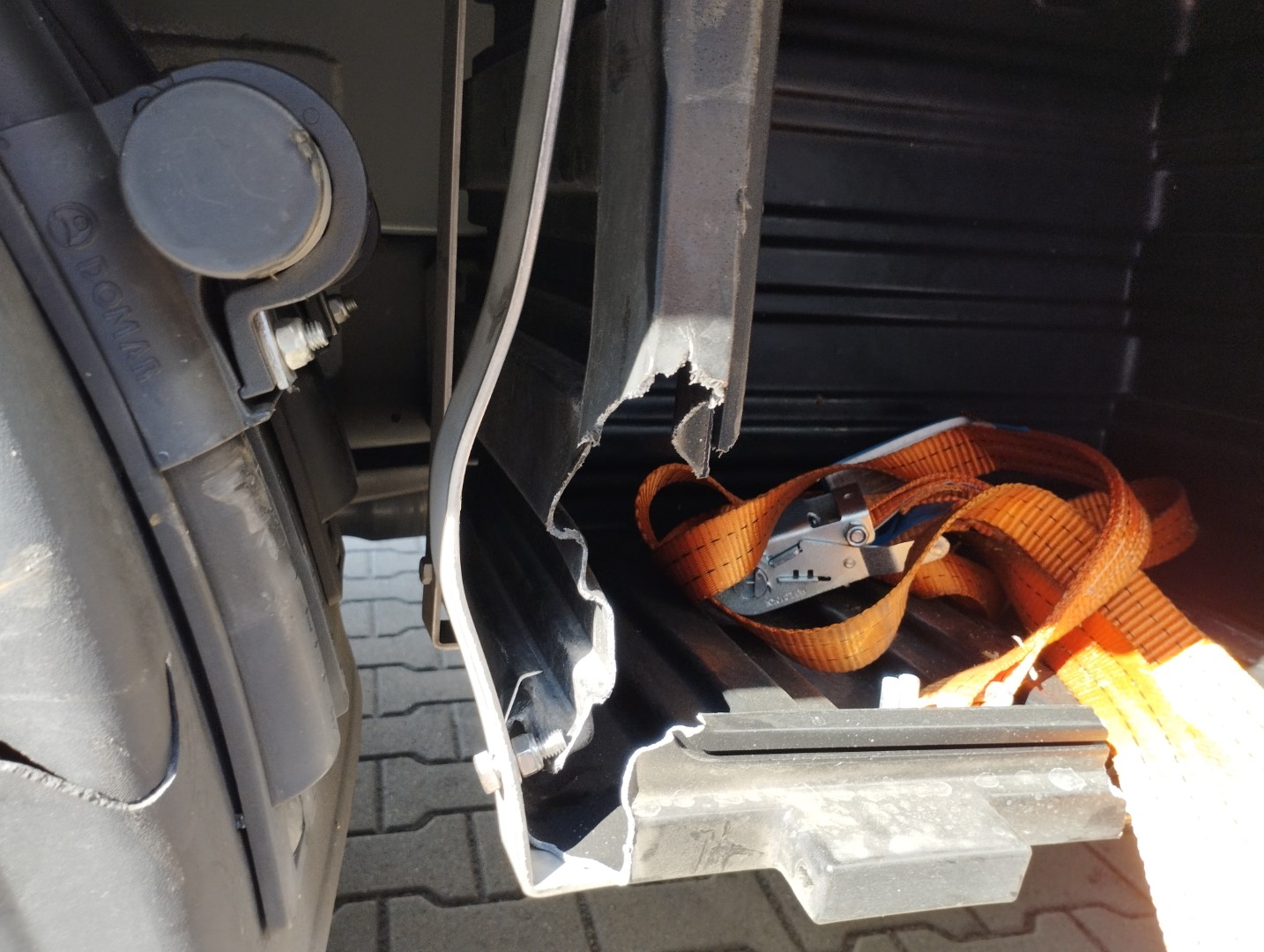 Bezgotówkowa naprawa Iveco Daily z polisy PZU w Niepruszewie