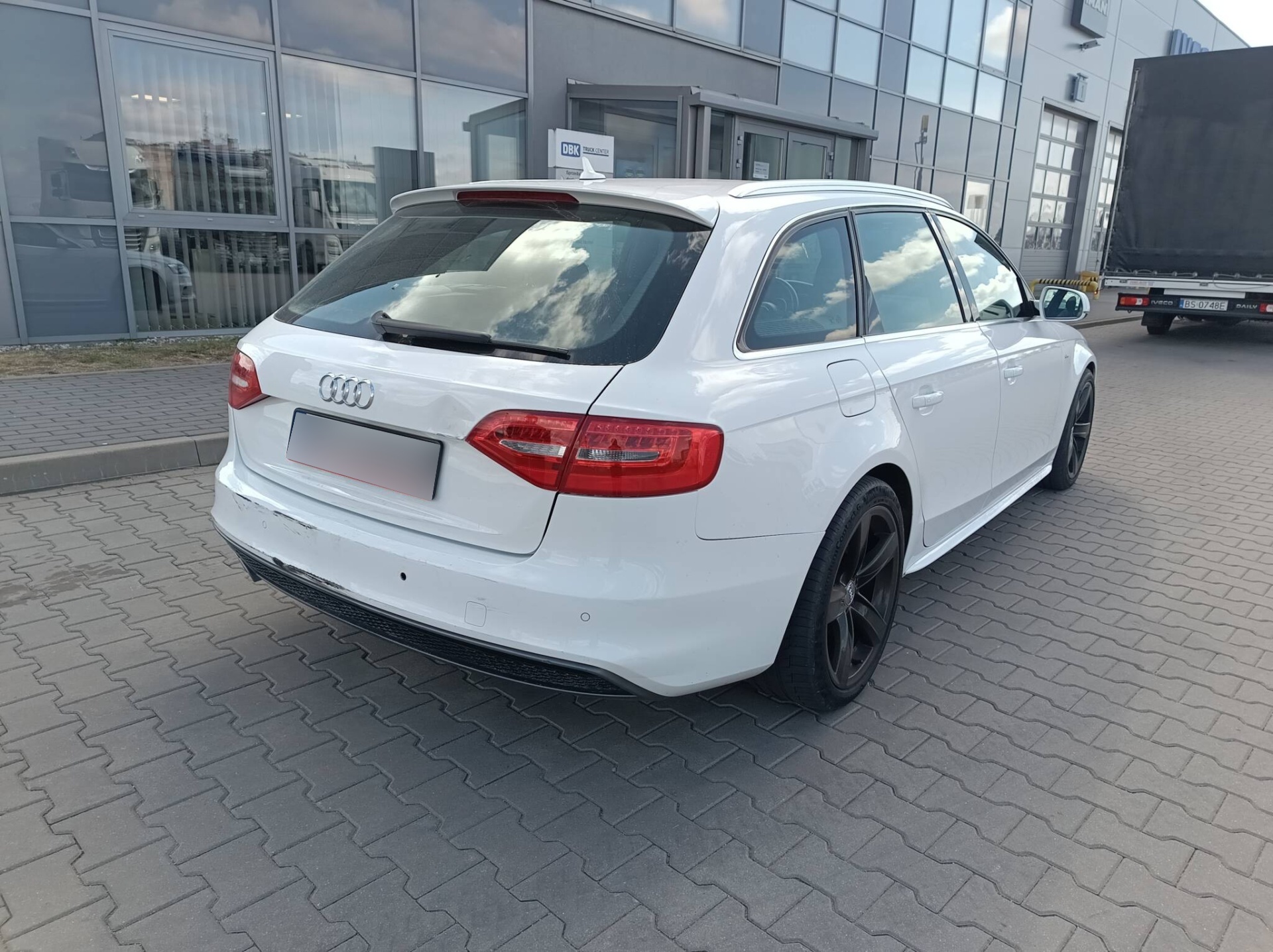 Bezgotówkowa naprawa powypadkowa Audi z polisy PZU w Suwałkach