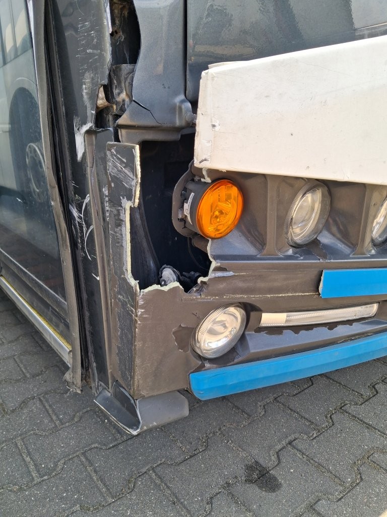 Bezgotówkowa naprawa powypadkowa autobusu Solaris z polisy Warta | Szczecin