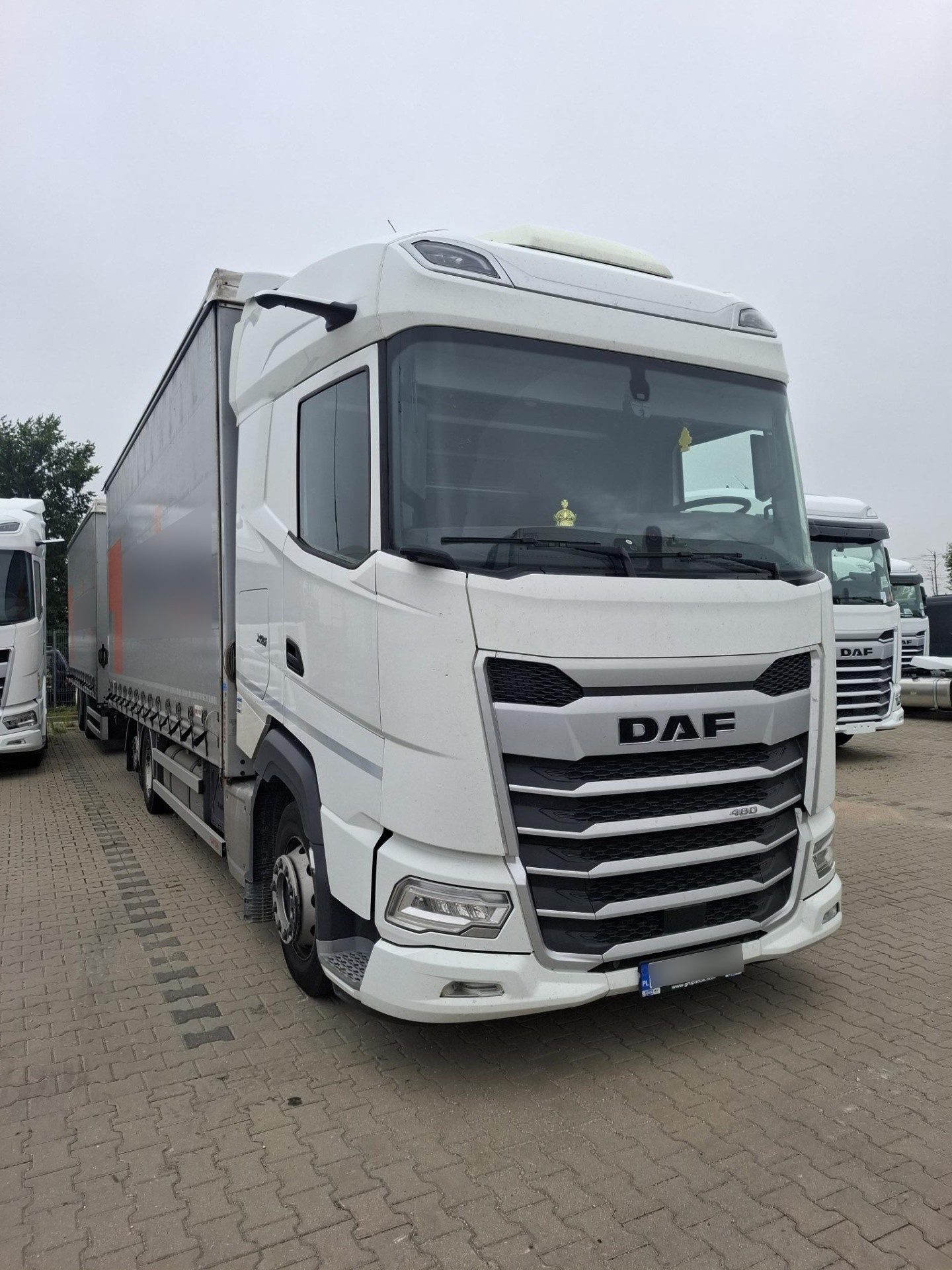 DAF XG: Wymiana szyby po uderzeniu kamienia – Białystok