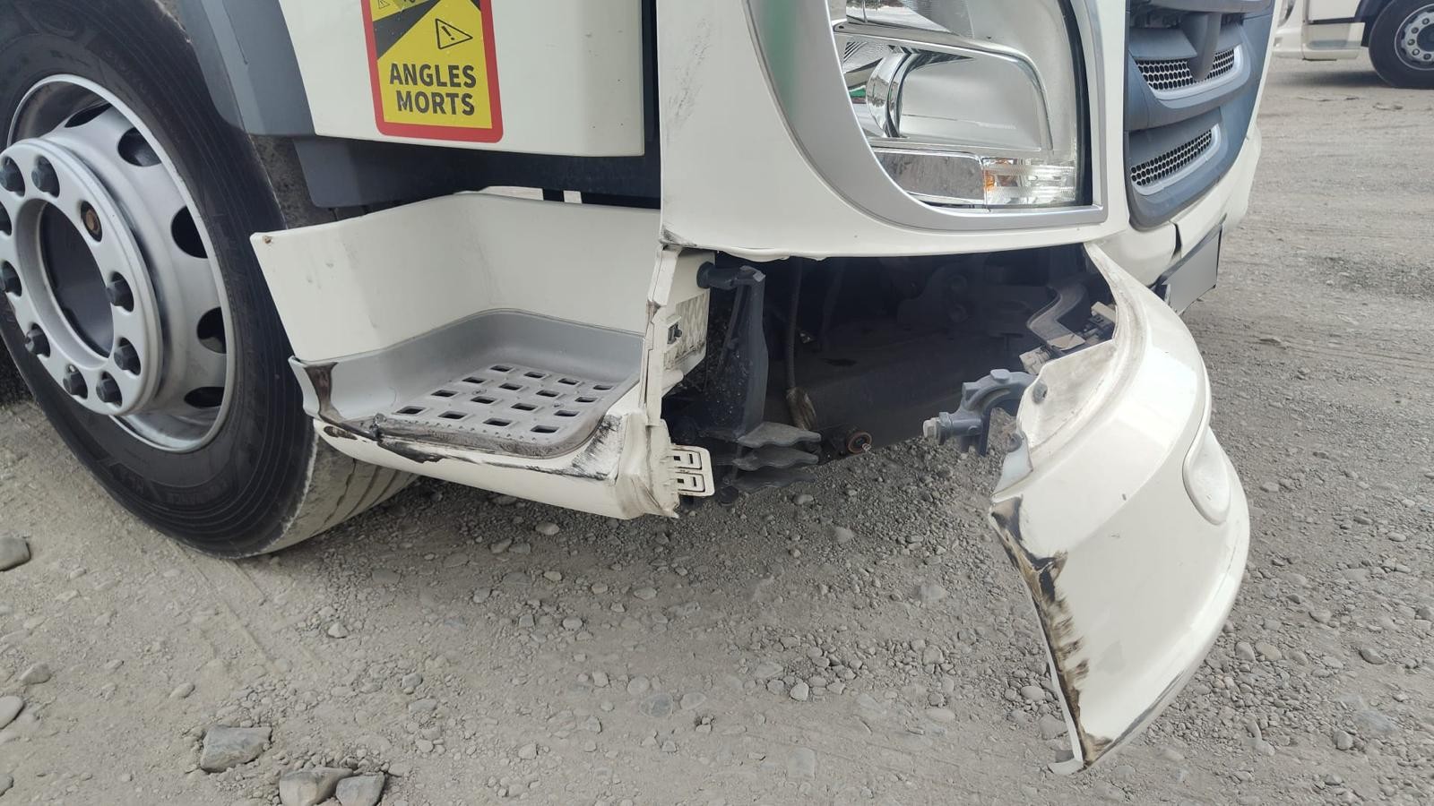 Bezgotówkowa naprawa DAF XF z polisy Warta w Legnicy