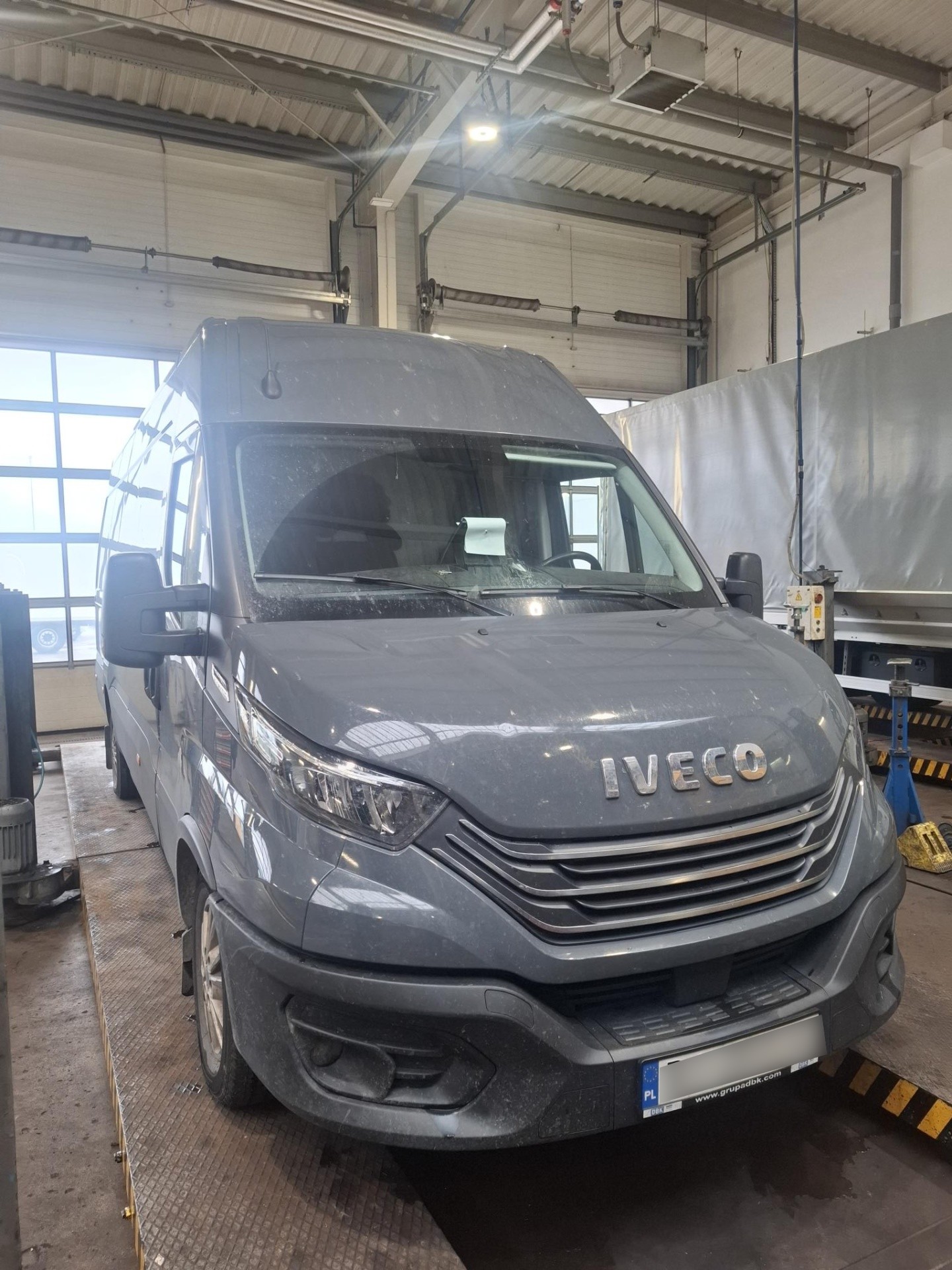Iveco Daily: Naprawa po zderzeniu z rowerzystą – Białystok