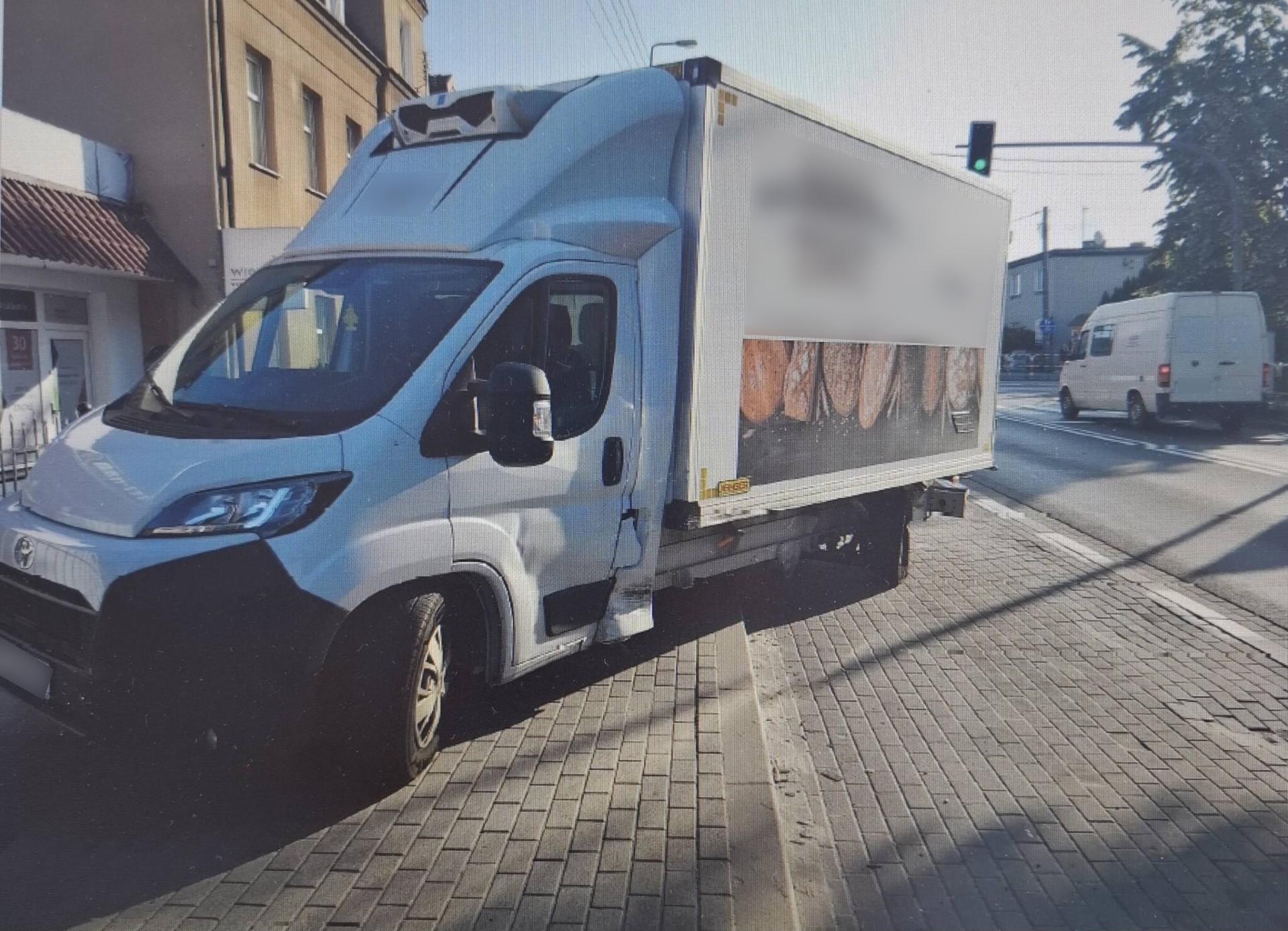 Naprawa powypadkowa Toyoty Proace Maxi – realizacja w Niepruszewie