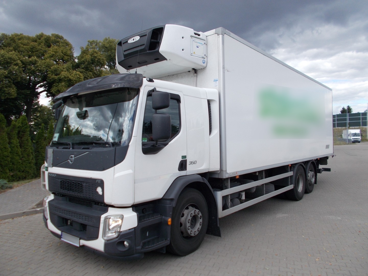 Volvo FEF3C: Naprawa zabudowy po uderzeniu w maszt – Lublin
