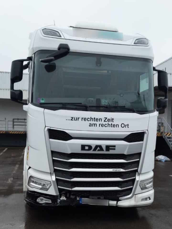 DAF XG: Naprawa powypadkowa po zderzeniu z dzikiem – Niepruszewo