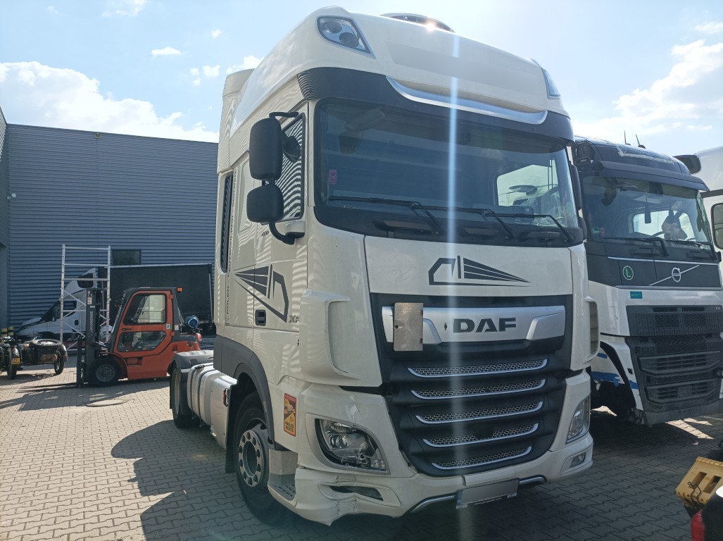 DAF XF: Naprawa powypadkowa po uderzeniu w słupek – Niepruszewo